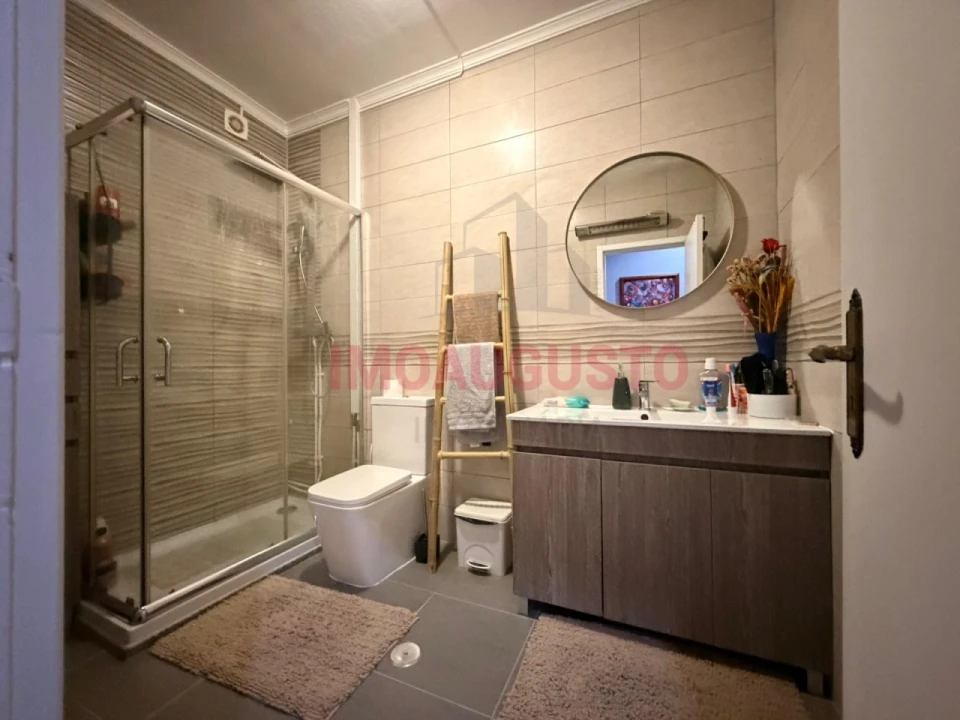 Apartamento T3 para Venda em Guarda Foto 9