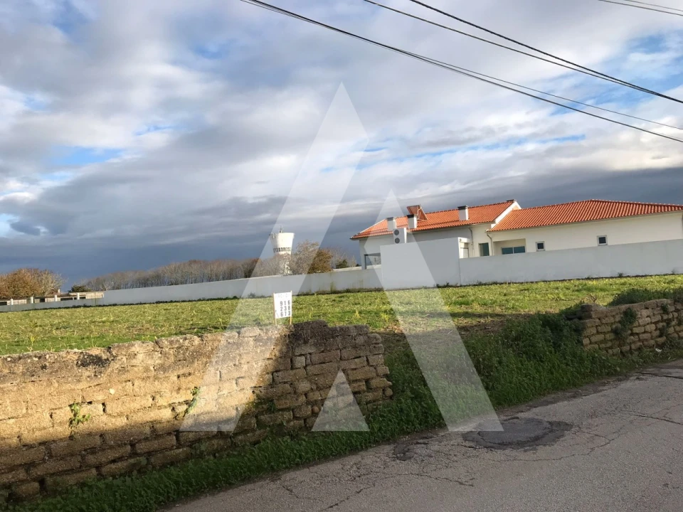 Moradia T3 para Venda em Oliveirinha Foto 6