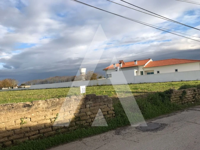 Moradia T3 para Venda em Oliveirinha Foto 6