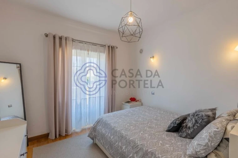 Moradia T4 para Venda em São Domingos de Rana Foto 17