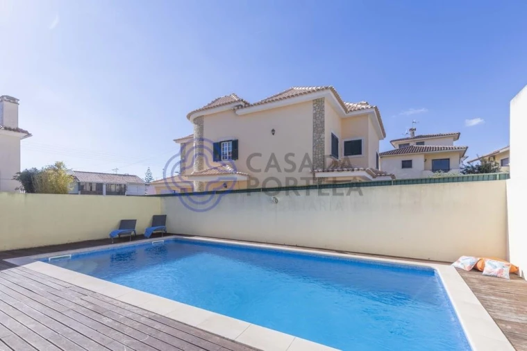 Moradia T4 para Venda em São Domingos de Rana Foto 5