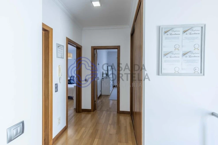 Moradia T4 para Venda em São Domingos de Rana Foto 16