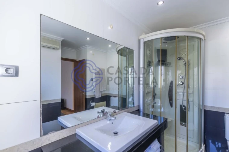 Moradia T4 para Venda em São Domingos de Rana Foto 15