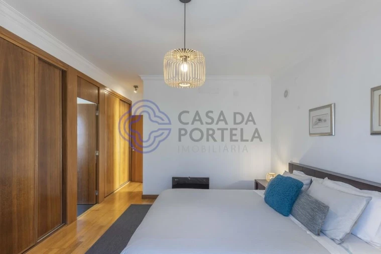 Moradia T4 para Venda em São Domingos de Rana Foto 14