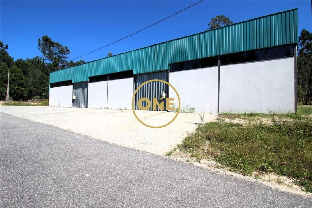 Armazém para Arrendamento em Rego Foto 1