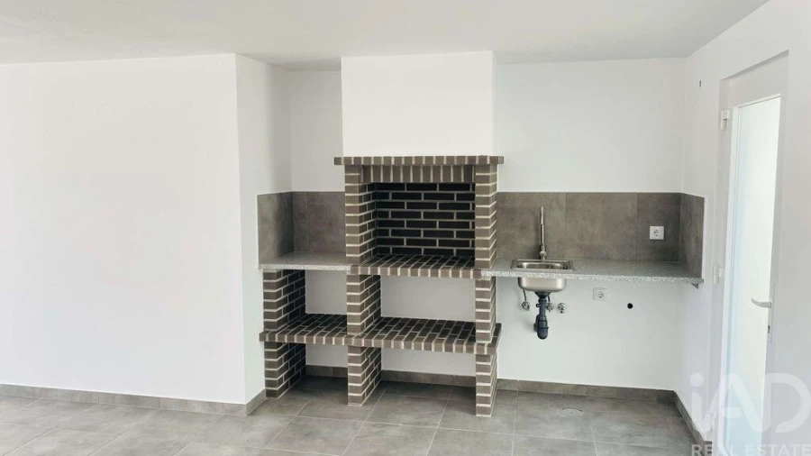 Moradia T4 para Venda em Santo Isidoro Foto 21