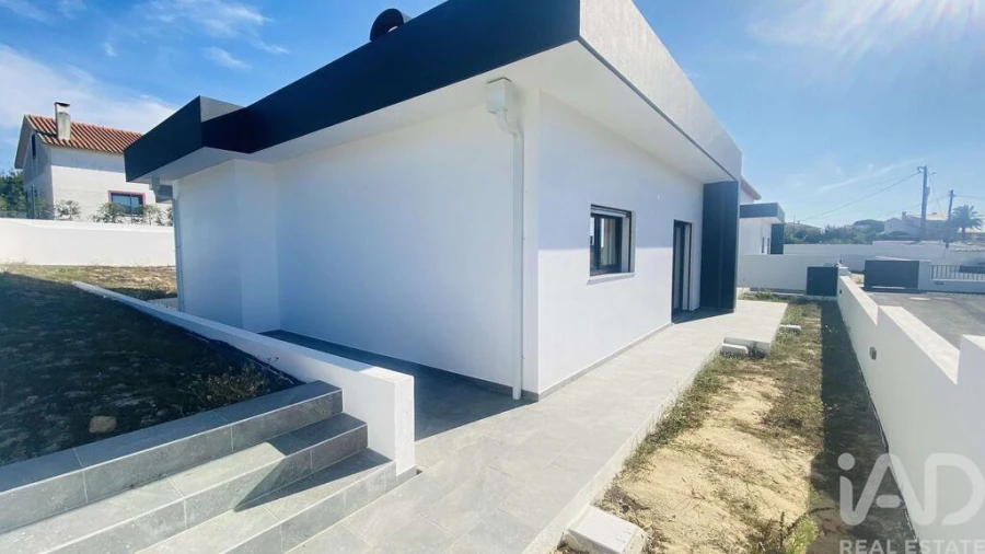 Moradia T4 para Venda em Santo Isidoro Foto 23