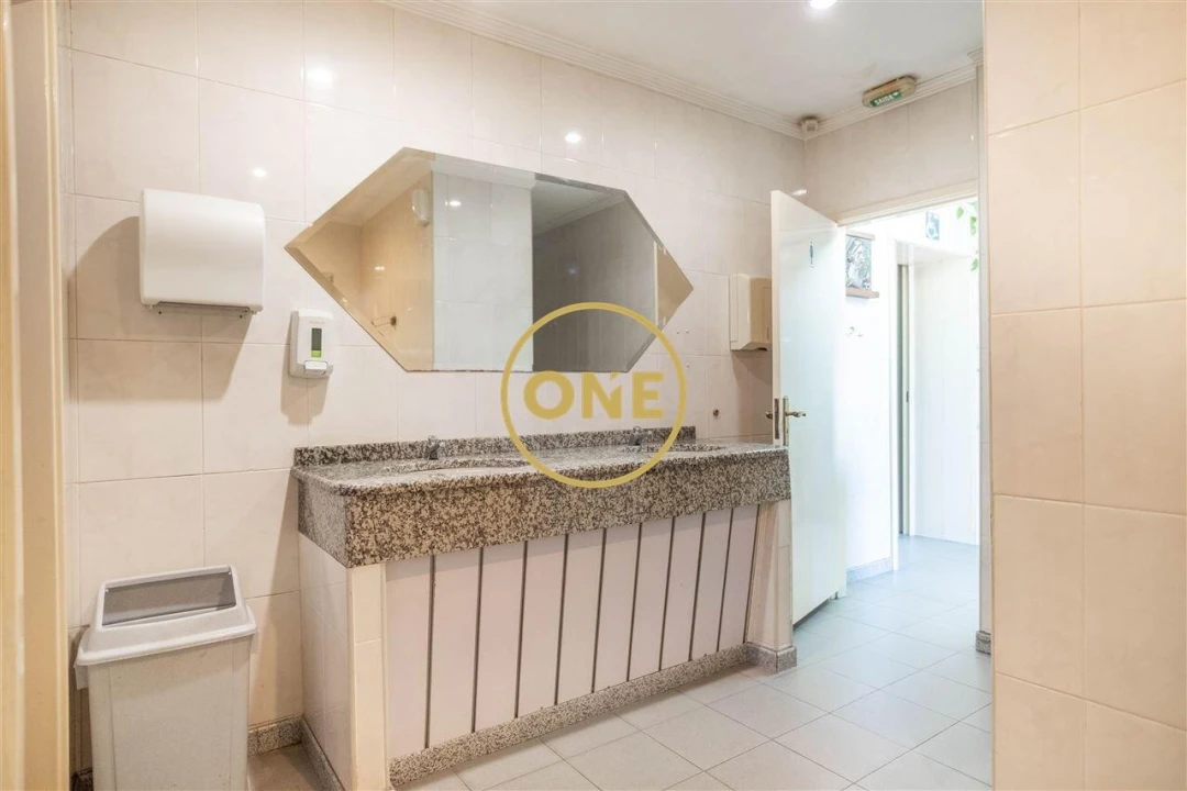 Negócio para Venda em Rates Foto 26