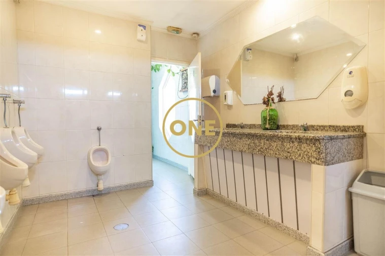 Negócio para Venda em Rates Foto 24