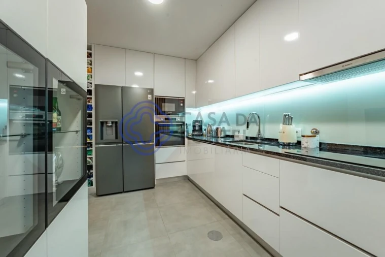 Apartamento T2 para Venda em Avintes Foto 14