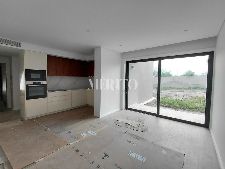 Apartamento T2 para Venda em Barcelos, V.Boa, V.Frescainha Foto 1