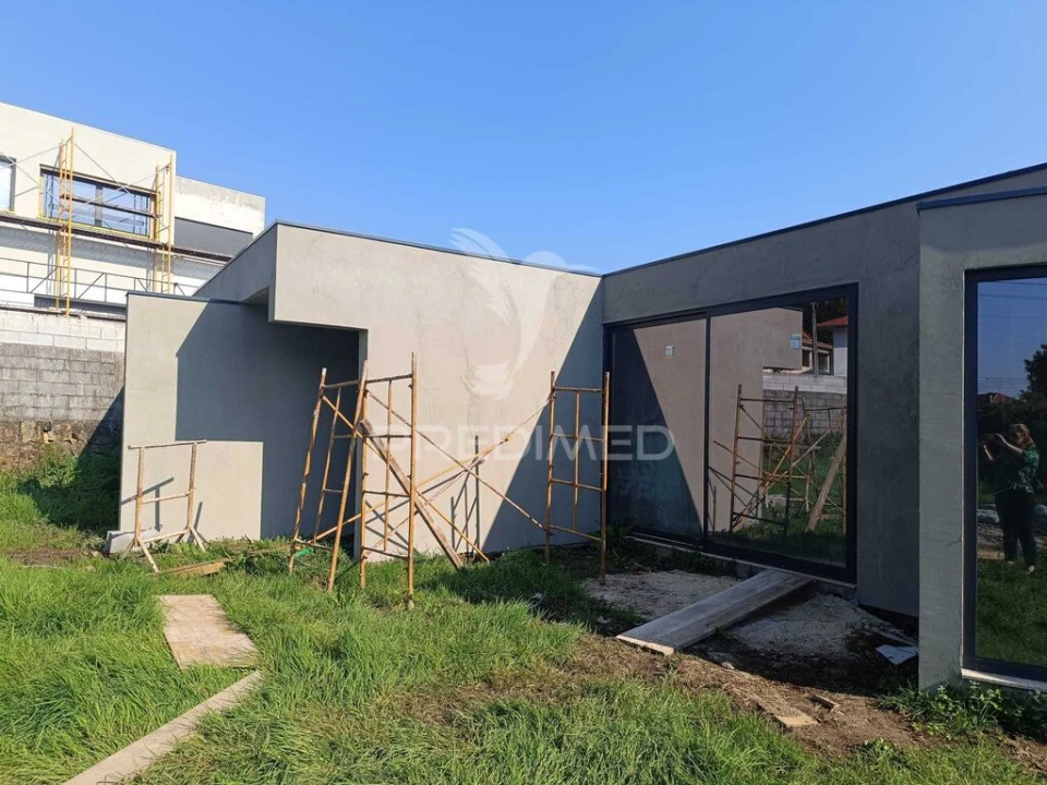Moradia T3 para Venda em Areias, Sequeirô, Lama e Palmeira Foto 17