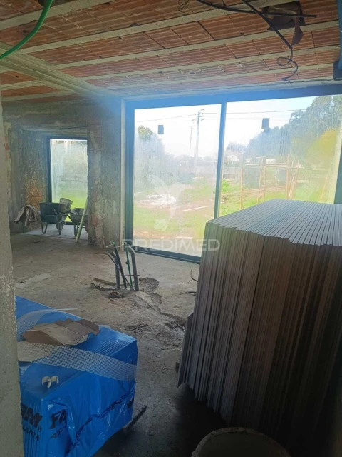 Moradia T3 para Venda em Areias, Sequeirô, Lama e Palmeira