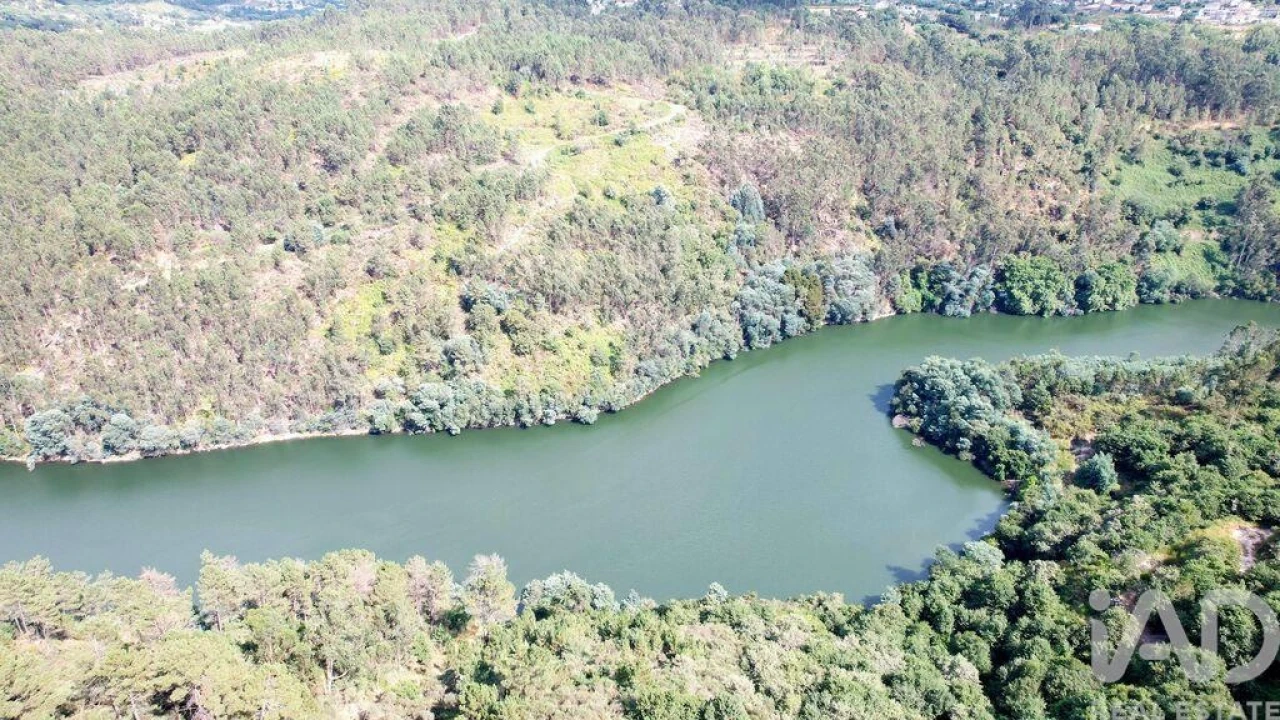 Terreno para Venda em Vila Boa de Quires e Maureles Foto 10