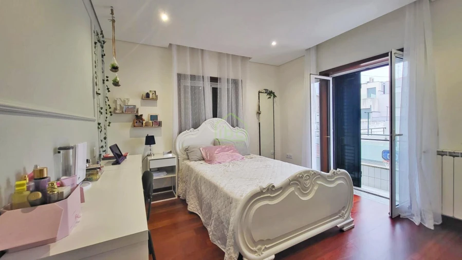 Moradia T4 para Venda em Póvoa de Varzim, Beiriz e Argivai Foto 9