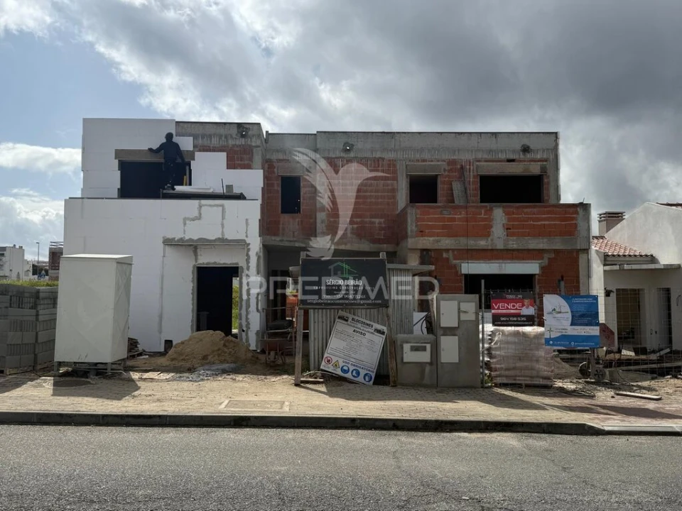 Moradia T5 para Venda em Santo Andre Foto 2