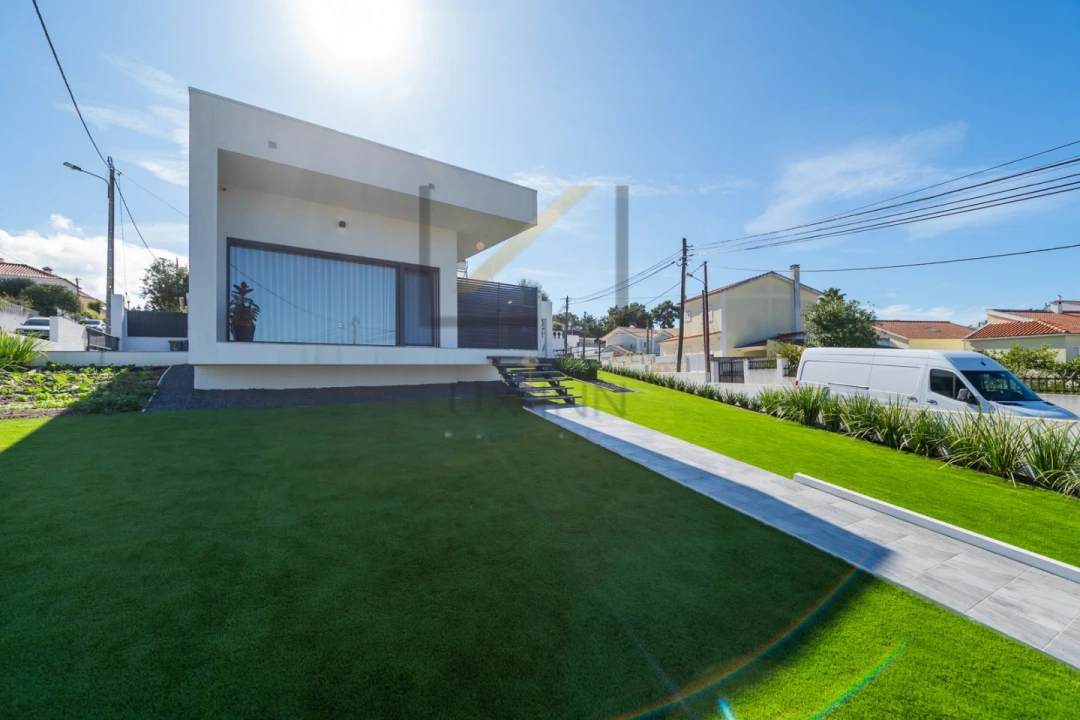 Moradia T3 para Venda em Charneca de Caparica e Sobreda Foto 11