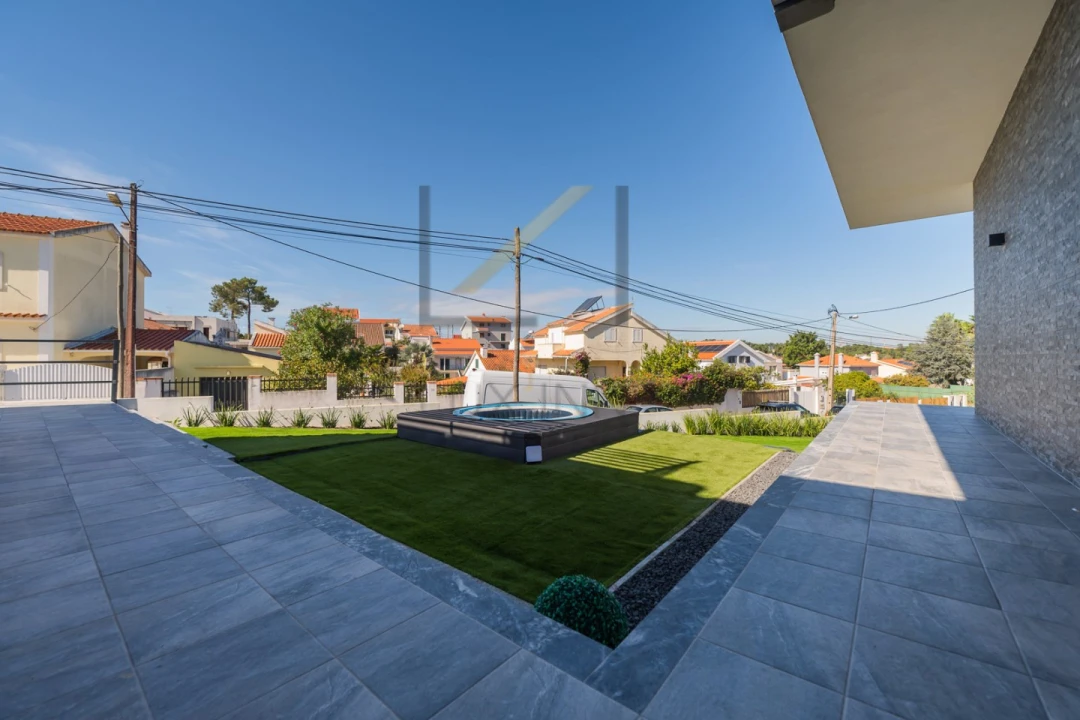 Moradia T3 para Venda em Charneca de Caparica e Sobreda Foto 52