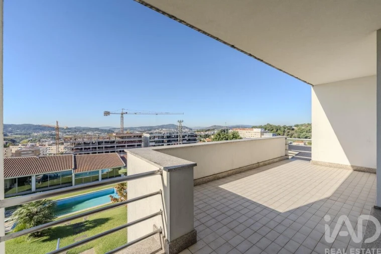 Moradia T4 para Venda em Nogueira, Fraião e Lamaçães Foto 31