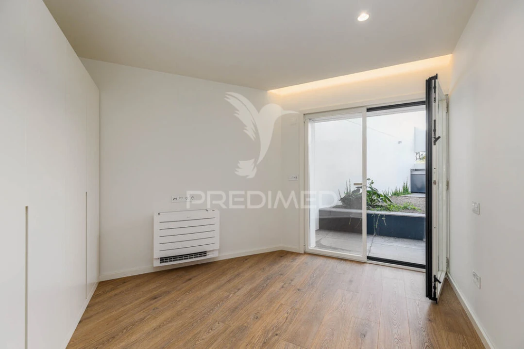 Apartamento T4 para Venda em Colares Foto 19