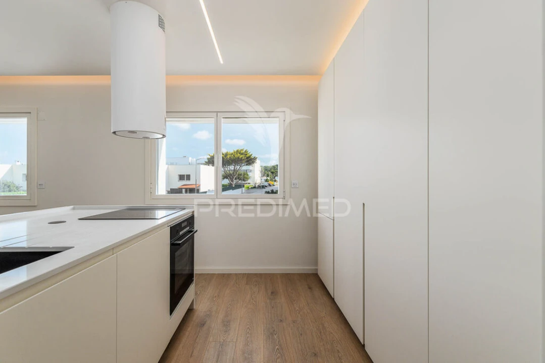 Apartamento T4 para Venda em Colares Foto 4