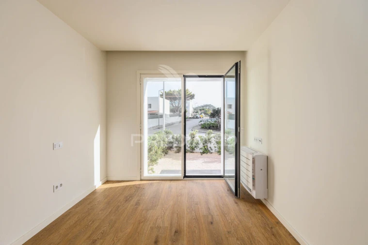 Apartamento T4 para Venda em Colares Foto 14