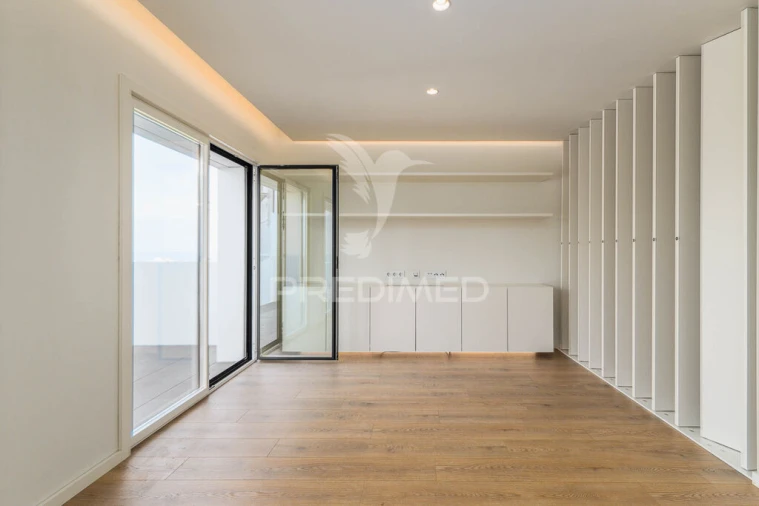 Apartamento T4 para Venda em Colares Foto 6