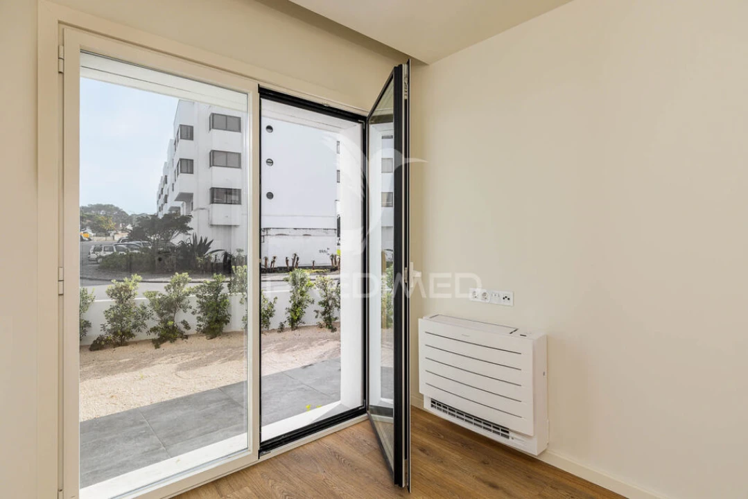 Apartamento T4 para Venda em Colares Foto 17