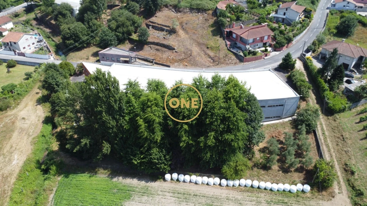 Armazém para Venda em Ronfe Foto 4