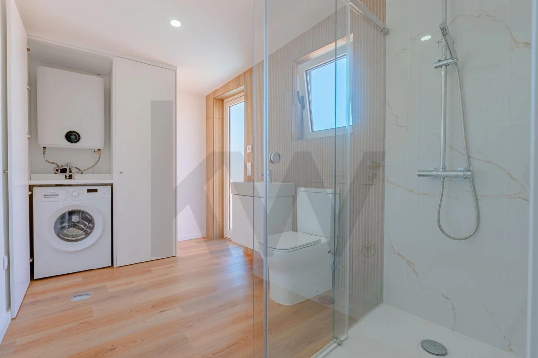 Moradia T2 para Venda em Arrifana Foto 12