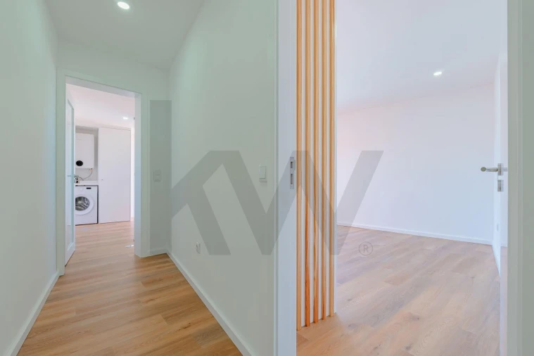 Moradia T2 para Venda em Arrifana Foto 9