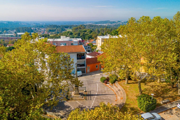 Moradia T2 para Venda em Arrifana Foto 2