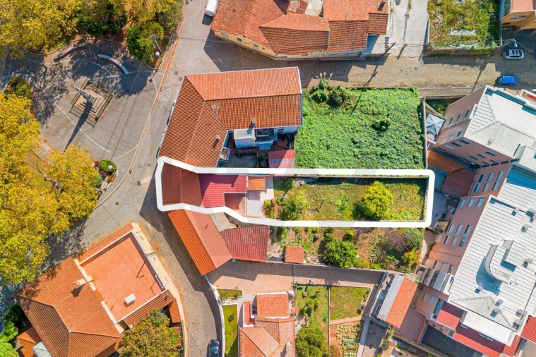 Moradia T2 para Venda em Arrifana Foto 3