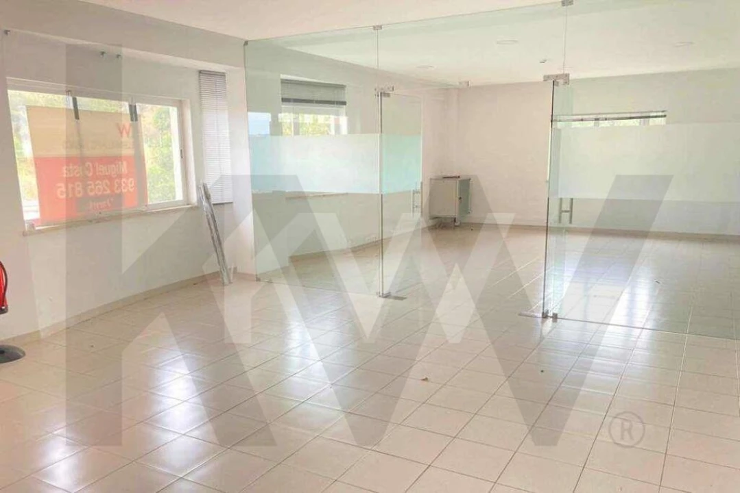 Escritório para Venda em Rio de Mouro Foto 4