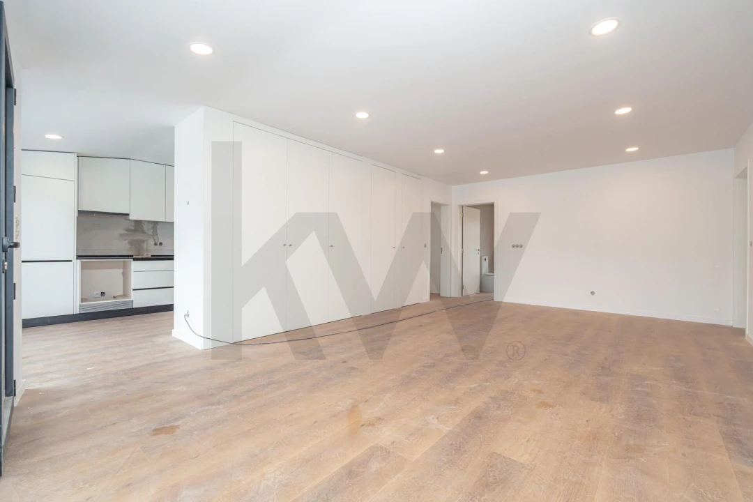 Apartamento T3 para Venda em Santo Antonio dos Olivais Foto 2