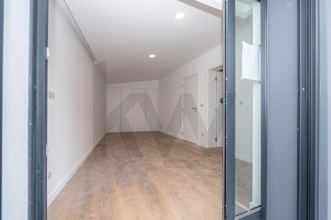 Apartamento T3 para Venda em Santo Antonio dos Olivais Foto 8