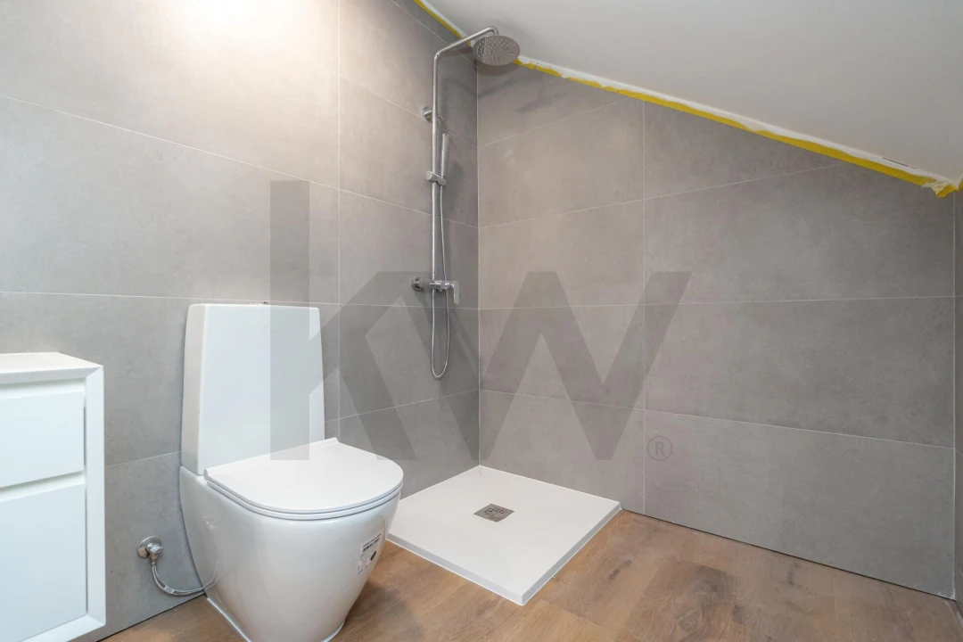 Apartamento T3 para Venda em Santo Antonio dos Olivais Foto 23
