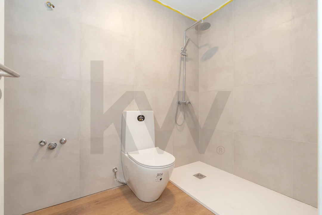 Apartamento T3 para Venda em Santo Antonio dos Olivais Foto 7