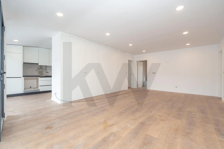 Apartamento T3 para Venda em Santo Antonio dos Olivais Foto 2