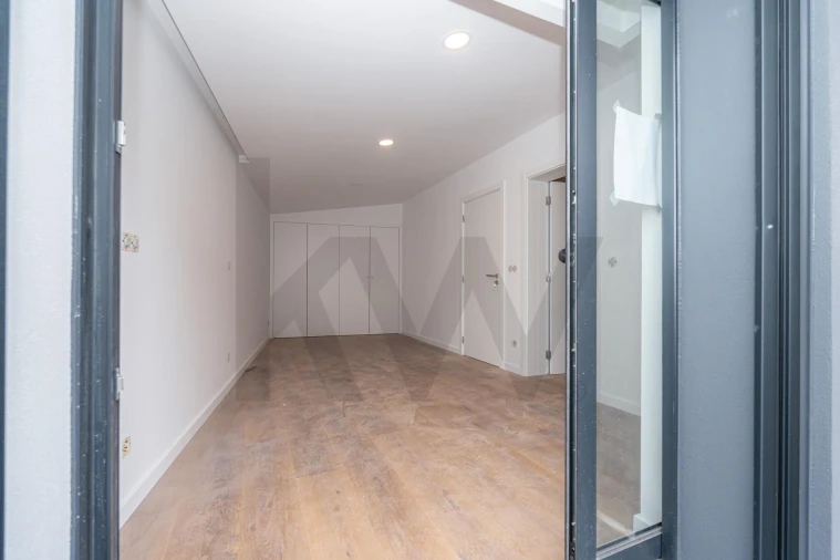 Apartamento T3 para Venda em Santo Antonio dos Olivais Foto 8