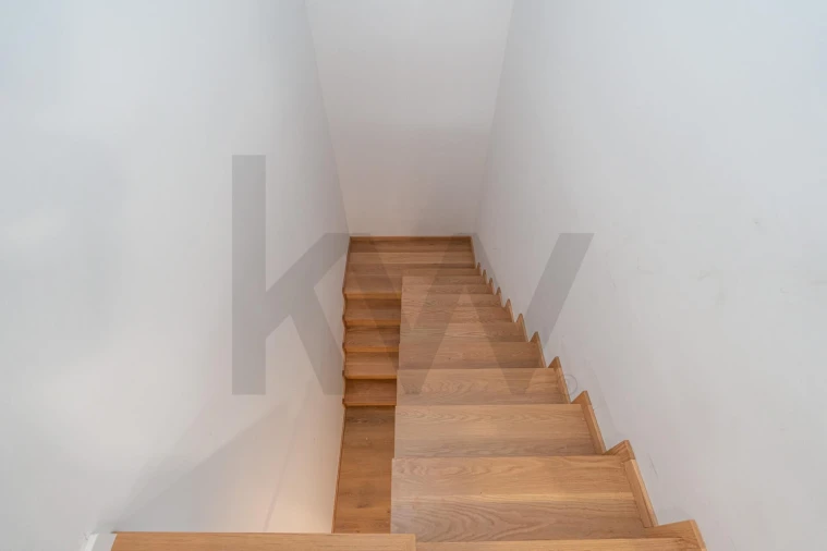 Apartamento T3 para Venda em Santo Antonio dos Olivais Foto 17