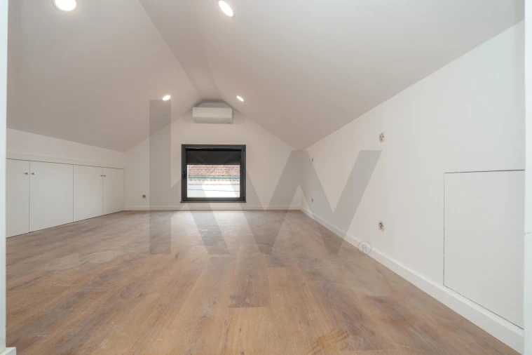 Apartamento T3 para Venda em Santo Antonio dos Olivais Foto 18