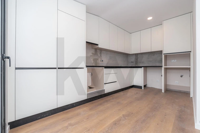 Apartamento T3 para Venda em Santo Antonio dos Olivais Foto 4