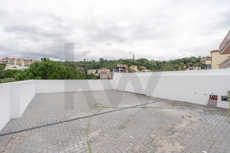 Apartamento T3 para Venda em Santo Antonio dos Olivais Foto 25