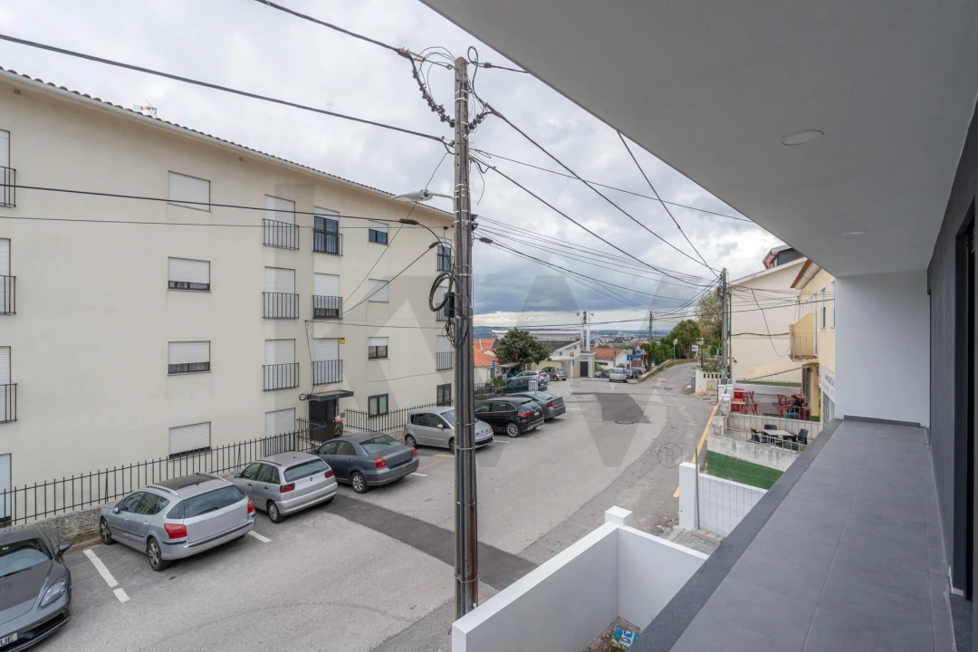 Apartamento T3 para Venda em Santo Antonio dos Olivais Foto 9