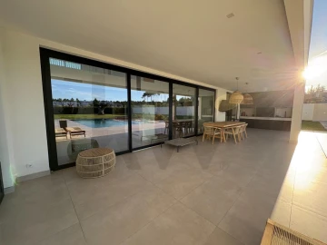 Moradia T6 para Venda em Corroios