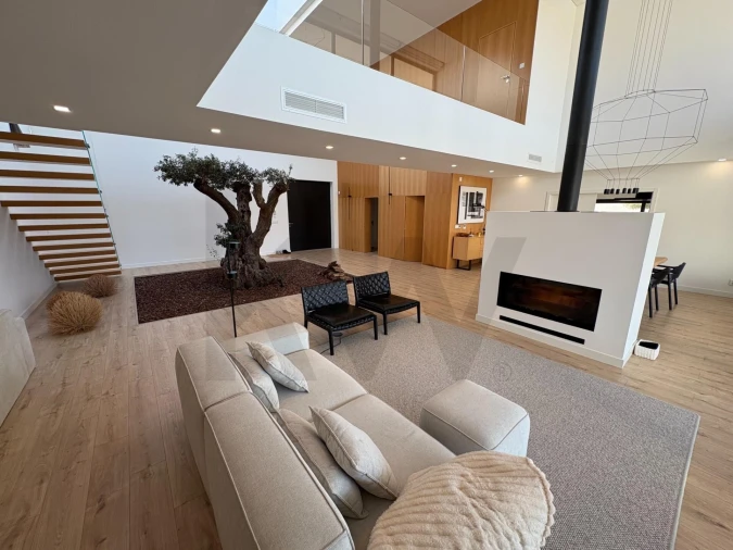 Moradia T6 para Venda em Corroios Foto 13