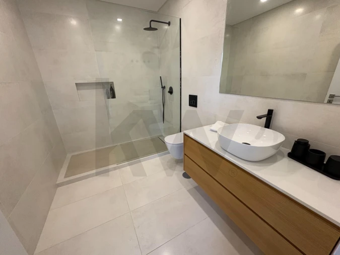 Moradia T6 para Venda em Corroios Foto 22