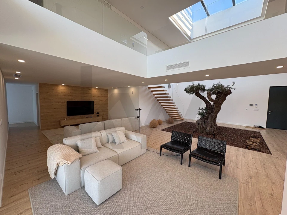 Moradia T6 para Venda em Corroios Foto 14