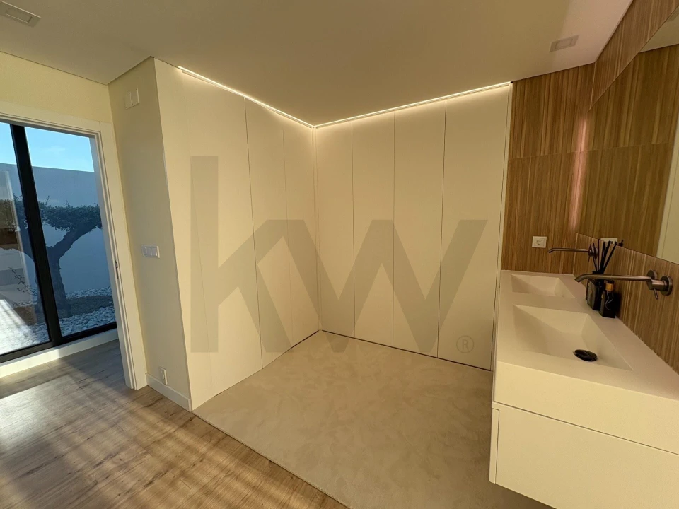 Moradia T6 para Venda em Corroios Foto 20